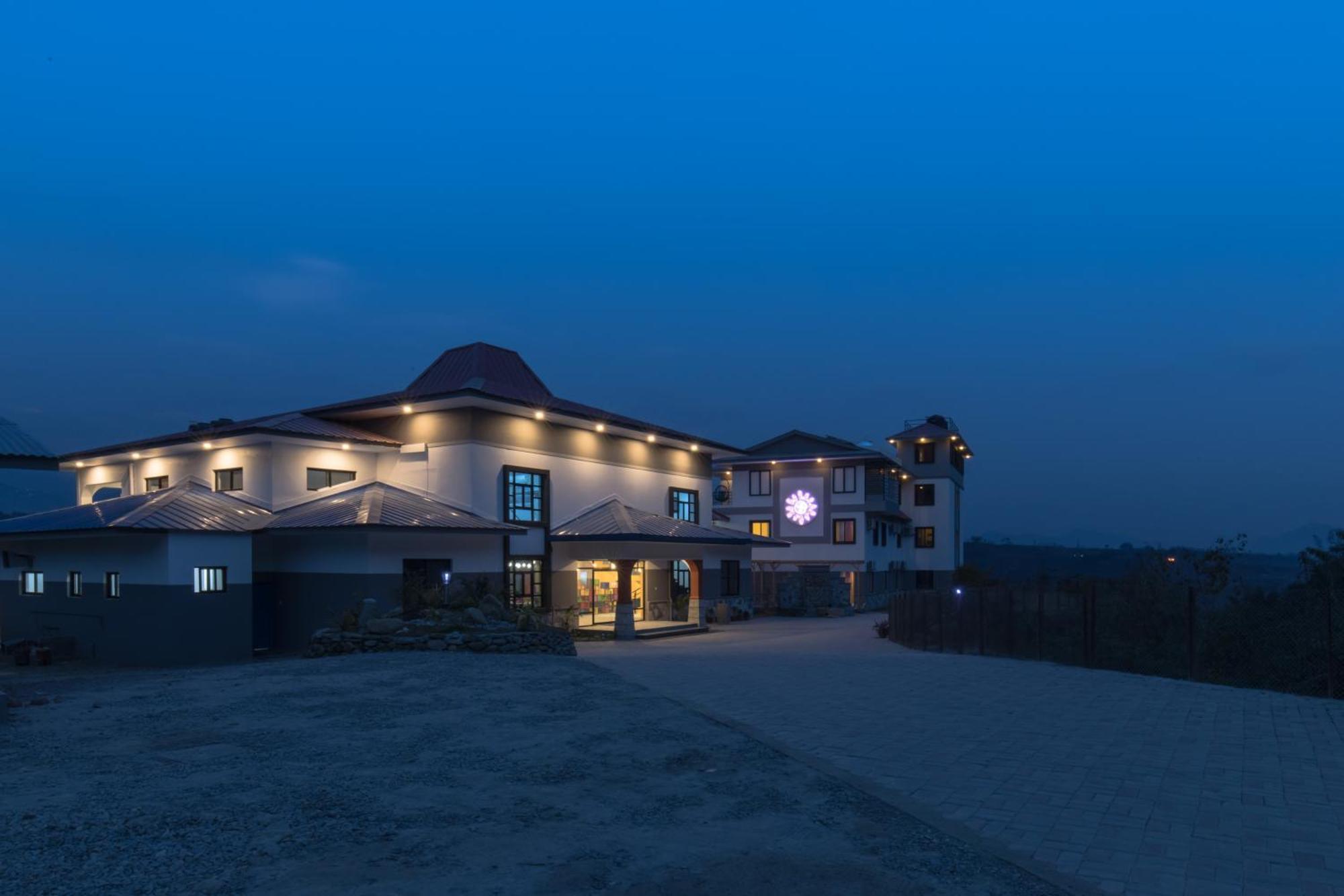 Sunshine Resort Pokhara - Your Private Paradise Exterior photo